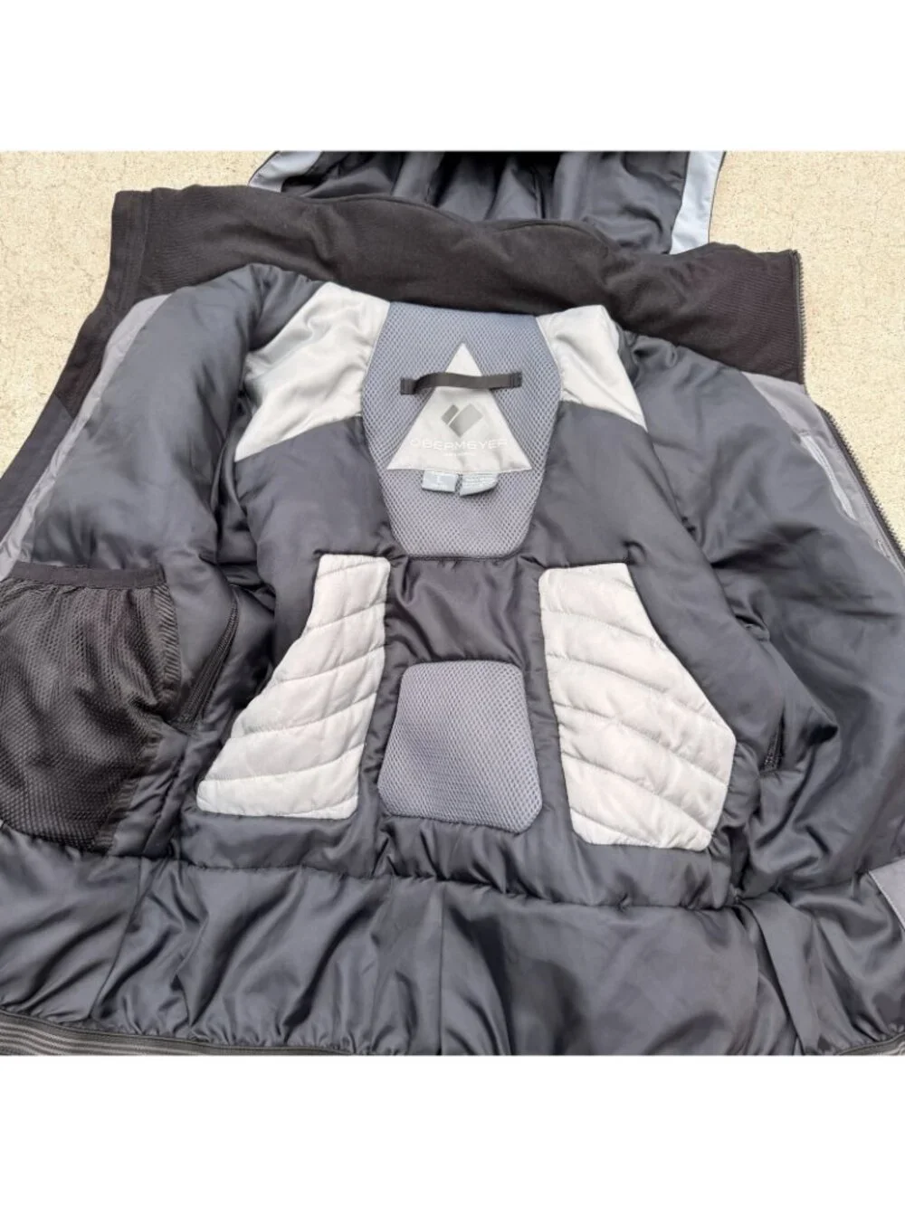 Obermeyer Kids Mach 12 Boys Ski Snow Jacket Insulated Size Large Black